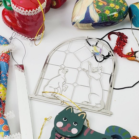 Lot of 53 Vintage Christmas Holiday Ornaments Beautiful Handmade & Store Bought - Picture 11 of 12